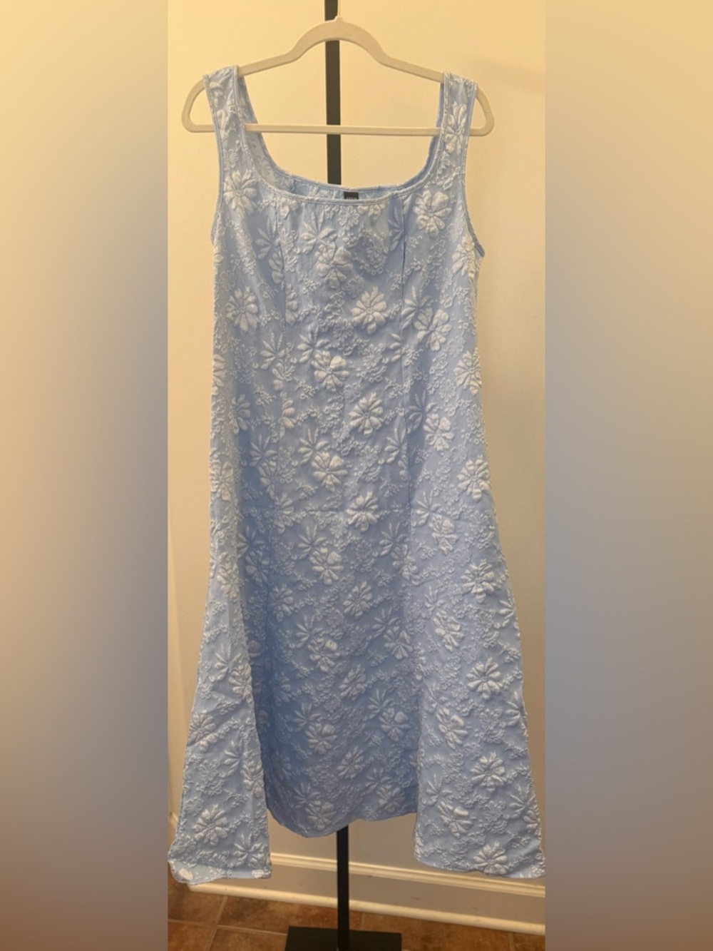 SHEIN Light Blue Floral Embroidered Square-Neck Midi Dress - Picture 2 of 7